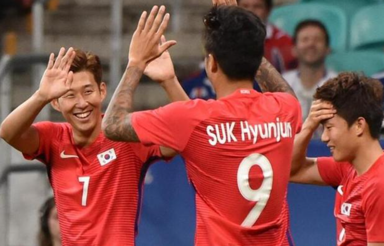 世预赛赛程吃紧，辽宁本钢赛后主帅复盘，悬念犹存，赛程密集仍需轮换的简单介绍开云体育赛事直播