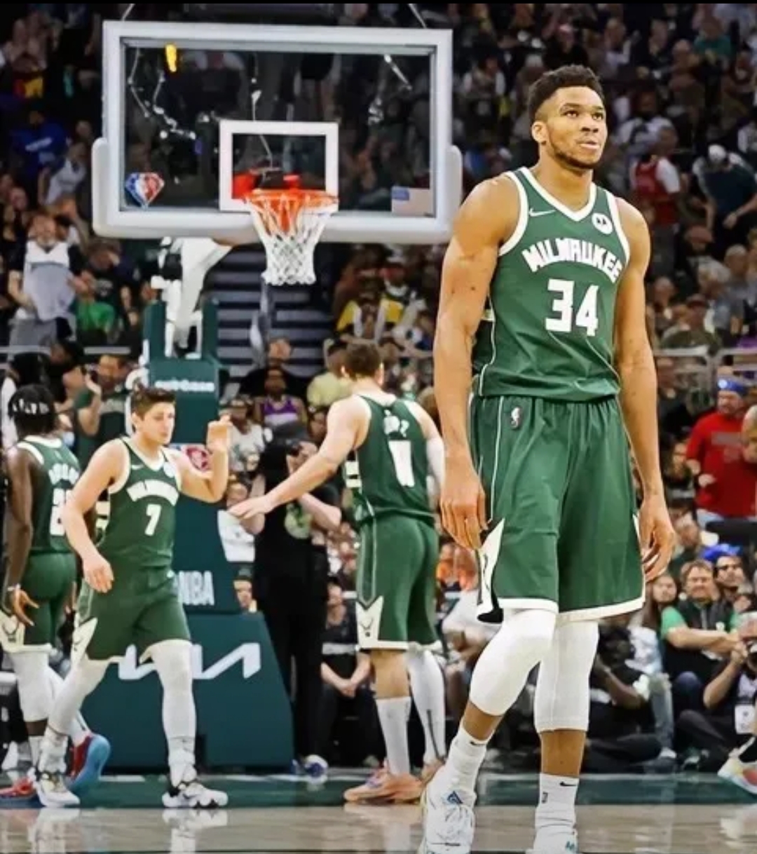 关于字母哥连续七场比赛得分超过败北，湖人挑战极限！的信息开云体育APP下载